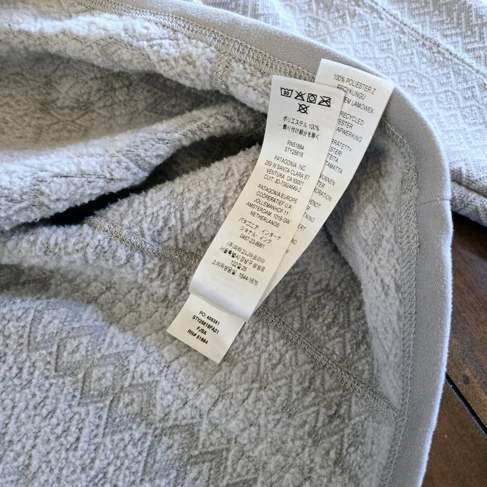 Patagonia Womens Better Sweater Jacket Zip Frozen Jaquard Salt Grey 1/4 Sz L - Picture 11 of 12